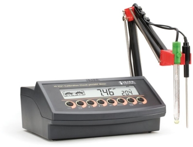 HI-2221 Calibration Check pH Bench Meter [HI-2221-02]